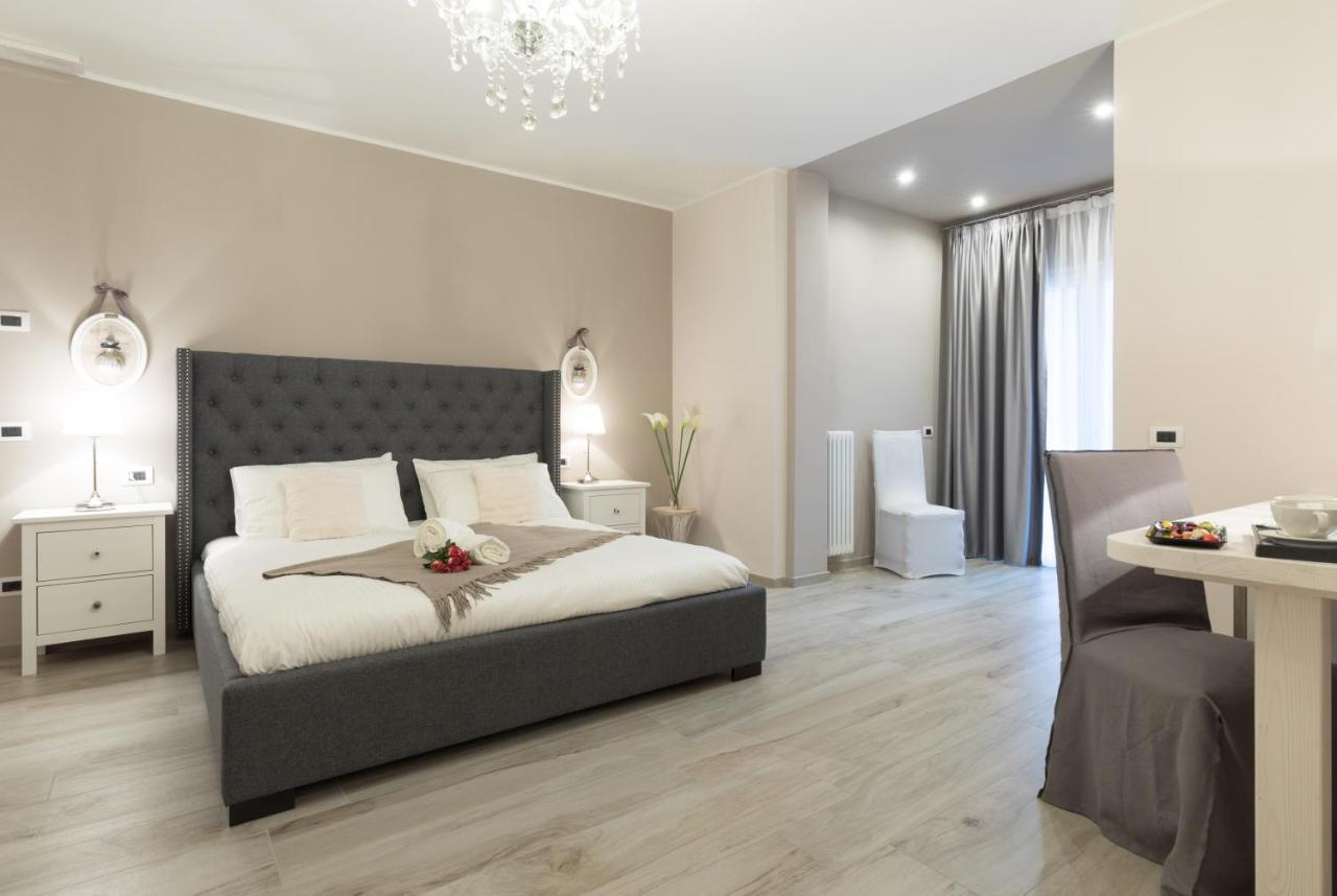 Residenza Conca Verde B&B La Suite Rogolo Bagian luar foto